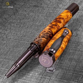 Ambonea-Holz – ein Holz mit wunderschöner Maserung und warmem Farbton, das jeden Füller zu einem kleinen Schmuckstück...